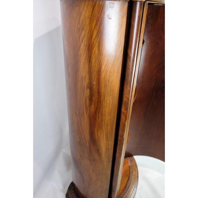 Oval Mahogany Pedestal Cabinet with Carvings, 1820s For Sale - Image 4 of 11