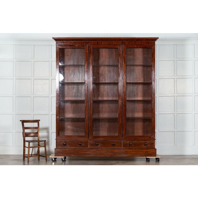 Antique English Glazed Mahogany Vitrine Cabinet, 1890 For Sale - Image 4 of 18