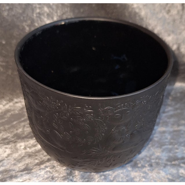Vintage Porcelaine Noire Flower Pot by B. Wiinblad for Rosenthal, 1970s, in Very Good conditions. Designed 1970 to 1979...