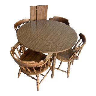 Early 20th Century Colonial Style Carved Solid Maple Expanding Dining Table and Windsor Chair Set For Sale