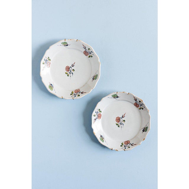 Blue Red Floral Faience Plates from La Rochelle, 18th Century, Set of 2 For Sale - Image 8 of 8