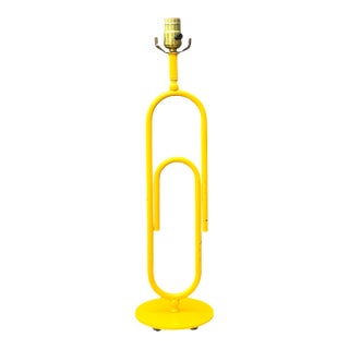 Vintage Yellow Metal Paperclip Table Lamp For Sale
