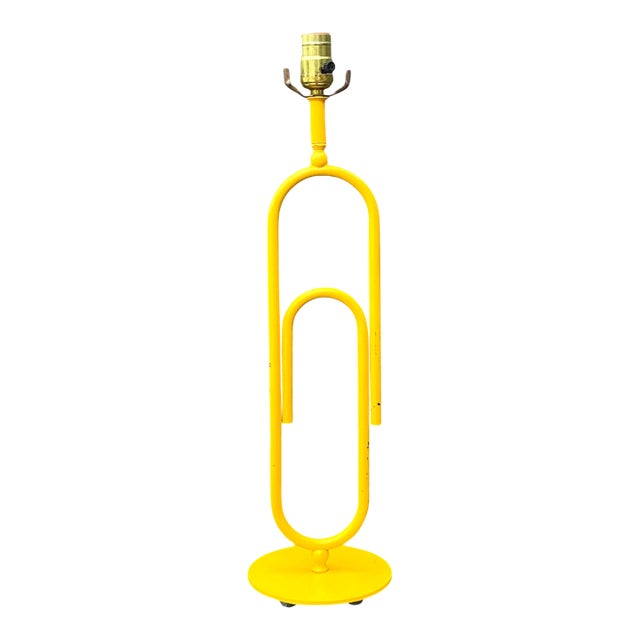 Vintage Yellow Metal Paperclip Table Lamp For Sale
