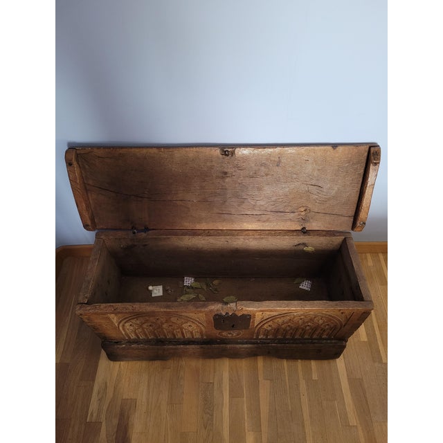 19th Century Gothic Chest in Oak Wood, North of Castile For Sale - Image 10 of 15