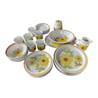 1970s Royal Doulton Summer Days-Floral Dinnerware Set- 37 Pieces For Sale