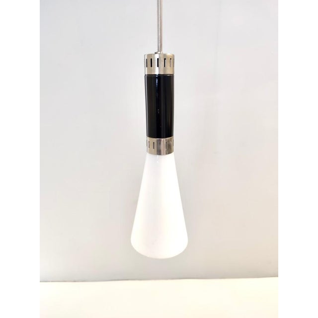 1960s Vintage Opaline Glass and Chrome-Plated Brass Pendant from Stilnovo, 1960s For Sale - Image 5 of 10