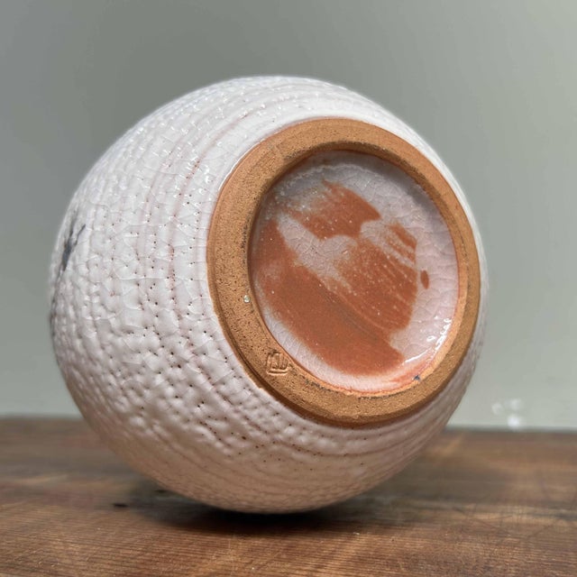 Kikyoya Platycodon House Kiln Shino Ware Ikebana Vase, Japan, 1960s For Sale - Image 16 of 18