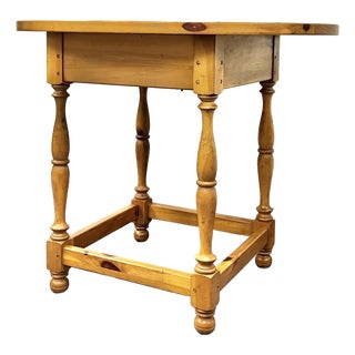 Lane Furniture Museum of American Folk Art Pine Side Table For Sale