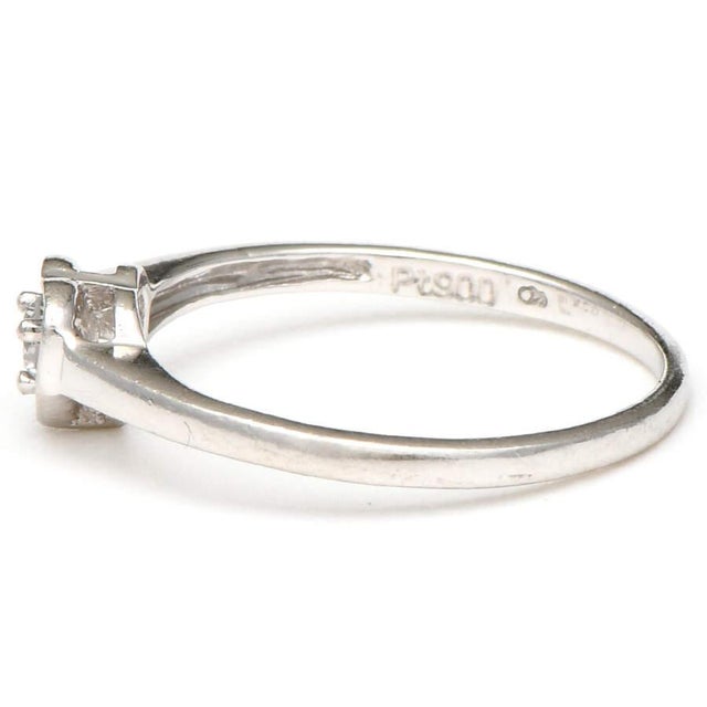 Contemporary Platinum Petite Diamond(0.07) Heart Ring, size 7 For Sale - Image 3 of 5