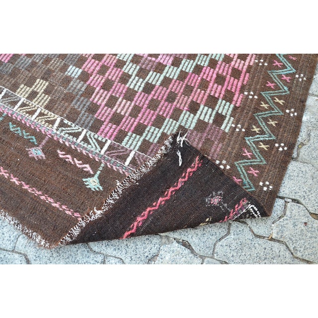 1960s Vintage Turkish Pink Kilim Rug For Sale - Image 4 of 11