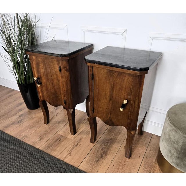 1940s Italian Art Deco Nightstands in Burl Walnut with Black Marble Top, 1940s, Set of 2 For Sale - Image 5 of 10