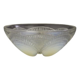 Large Art Deco Opalescent Shell Bowl by René Lalique, 1924 For Sale