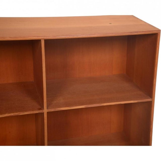 Bookcase in Oregon Pine by Mogens Koch, 1970s For Sale - Image 4 of 10