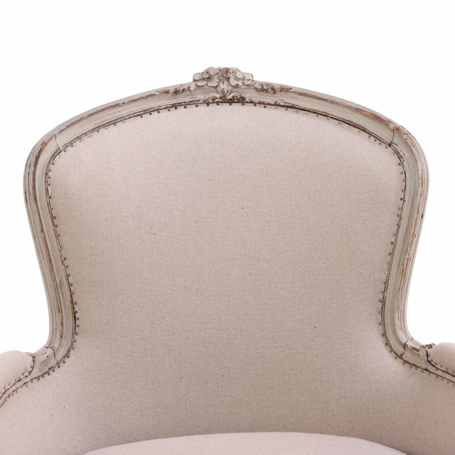 A French Louis XV Painted & Carved Bergere, C. 1920. For Sale In Greensboro - Image 6 of 8