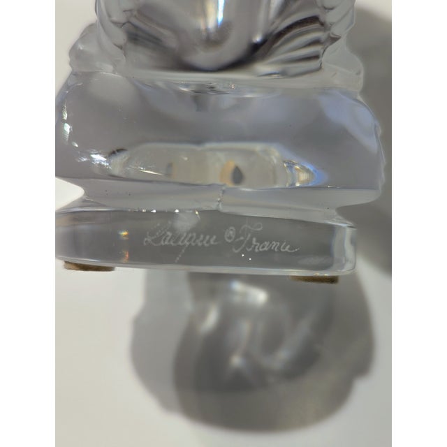 Vintage Lalique Coq Nain rooster in frosted molded glass with polished accents. Designed by René Lalique in 1928