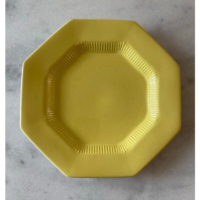 1970s Set of 6 Octagon Daffodil All Yellow Independence Ironstone Dinner Plates by Interspace For Sale - Image 5 of 12