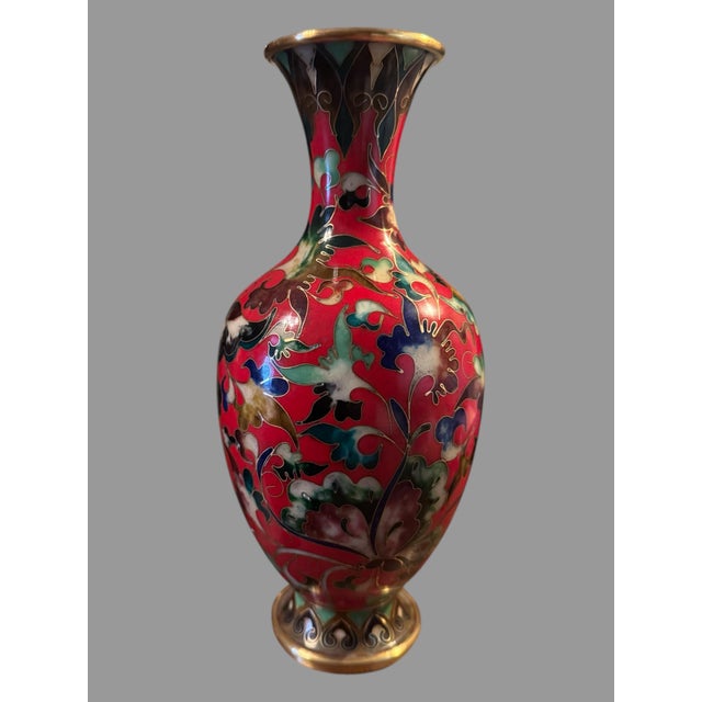 Vintage Kuo's China Cloisonne Inlay Floral & Butterfly Decorated 10" Vase For Sale - Image 6 of 8