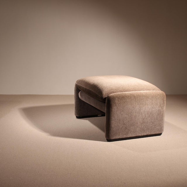 Set of Maralunga Lounge Chair and Ottoman by Vico Magistretti for Cassina, Italy, 1973 For Sale - Image 9 of 18