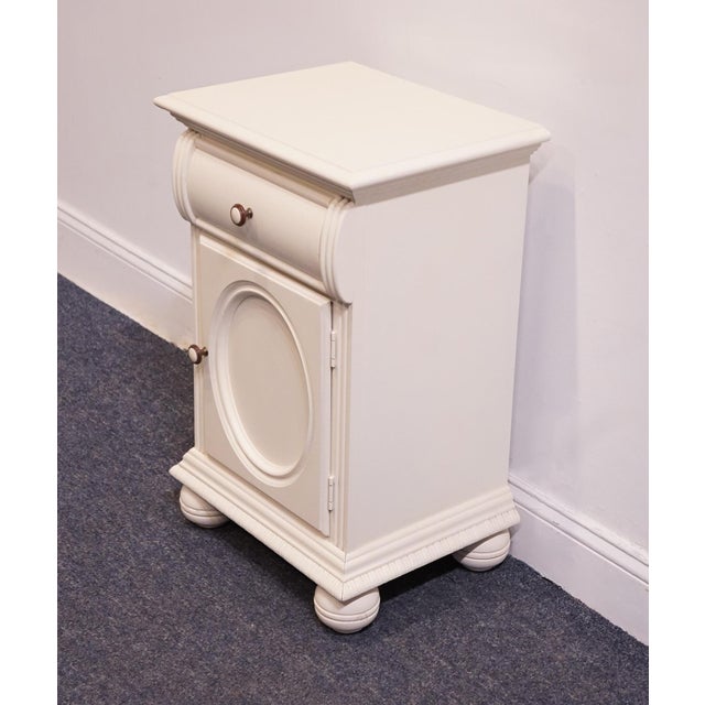 LEXINGTON FURNITURE Coastal Traditional Style 18" White Door Commode Nightstand 509-623 28.5" High 18.25" Wide 14.25" Deep...