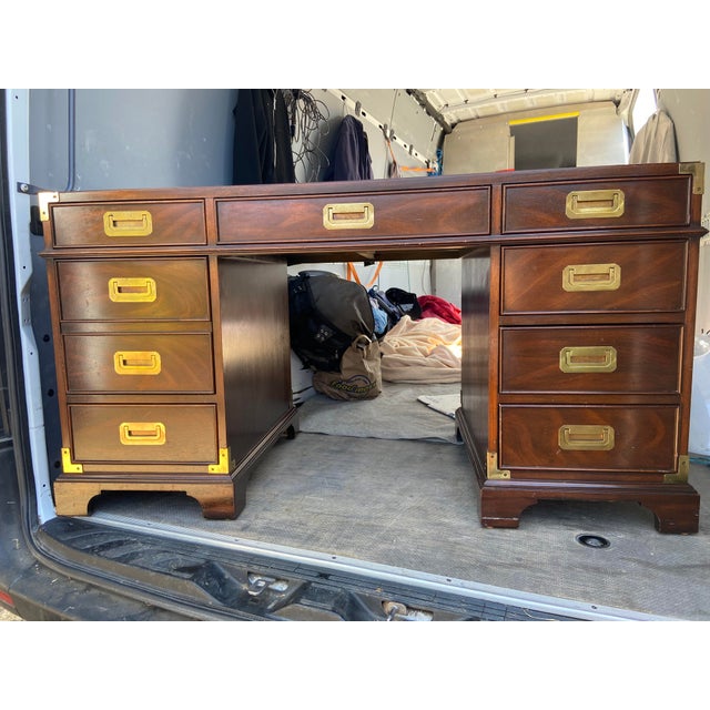 Brown Vintage Sligh Furniture Leather Top Mid Century Modern Campaign Executive Desk For Sale - Image 8 of 17