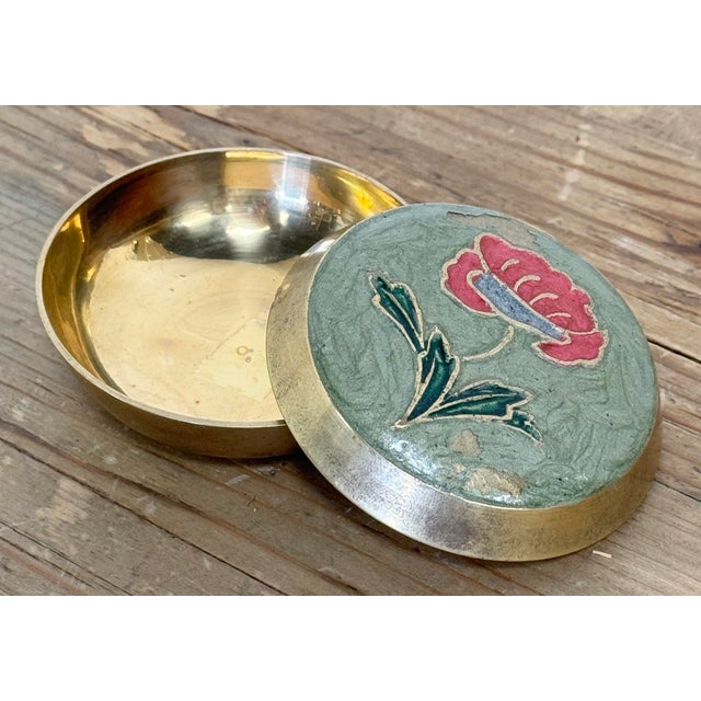 Traditional Vintage Floral Motif Enamel Lidded Brass Box For Sale - Image 3 of 3
