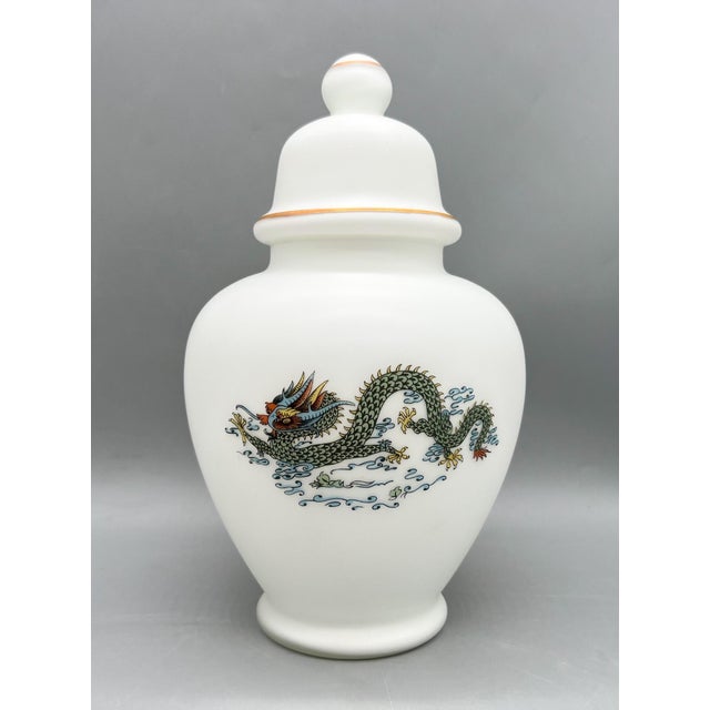 Capodimonte Vintage Italian White Bird / Dragon Motif Chinoiserie Lidded Jar – Norleans - Chinoiserie, Hollywood Regency, Traditional For Sale - Image 4 of 13