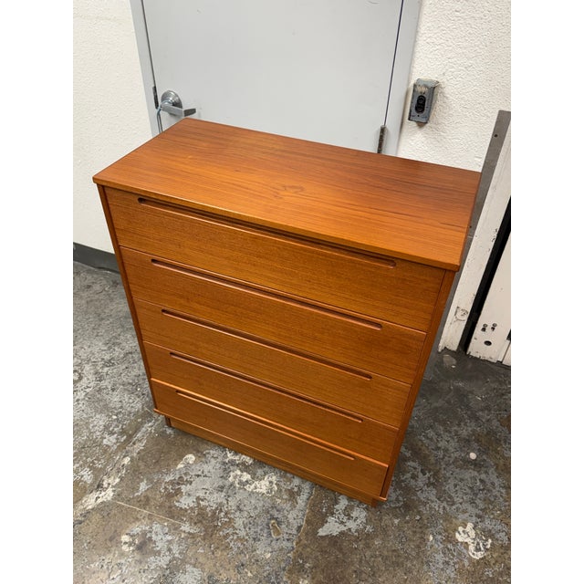 Nils Jonsson Nils Jonsson for Torring Møbelfabrik Five Drawer Dresser, Circa 1960's For Sale - Image 4 of 12