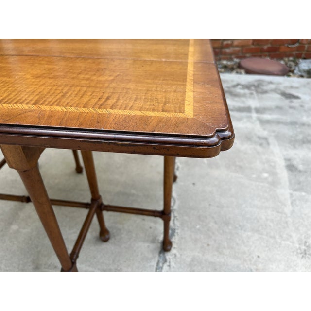 Mid-Century Modern Henredon Furniture Inlaid Walnut Gateleg Side Table For Sale - Image 9 of 12