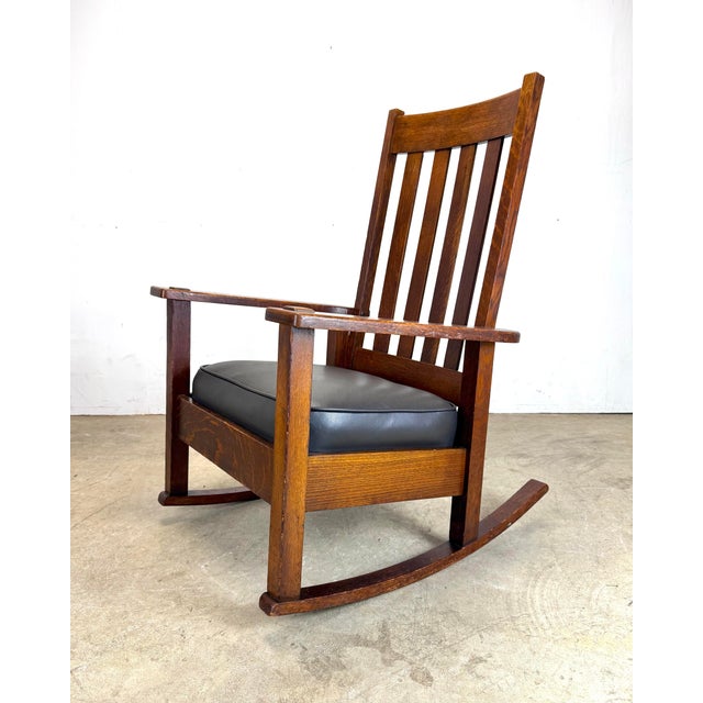 American Antique Stickley Brothers Mission Oak Arts & Crafts Rocking Chair New Leather Seat For Sale - Image 3 of 12