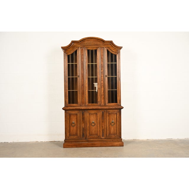 Drexel French Regency Louis XVI Carved Burled Walnut Lighted Breakfront Bookcase Cabinet, Circa 1960s For Sale - Image 18 of 18