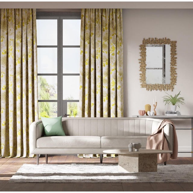 A stunningly detailed display of one of our favourite flowers this hand painted design is definitely best in show! Subtle...