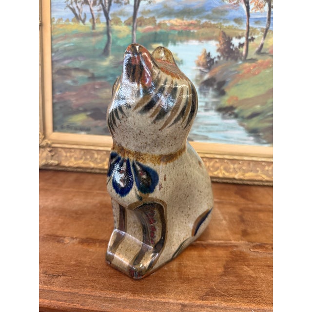 Signed Vintage Mid Century Modern Style Mexican Folk Art Pottery Cat Hand Painted Ceramic Figurine For Sale - Image 4 of 8