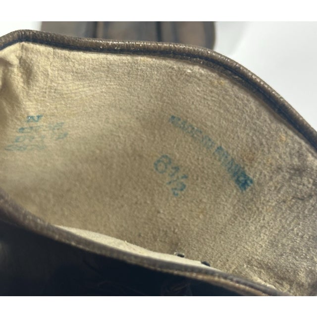 Gray Antique French Leather Kid Gauntlet Gloves size 6 1/2 For Sale - Image 8 of 10