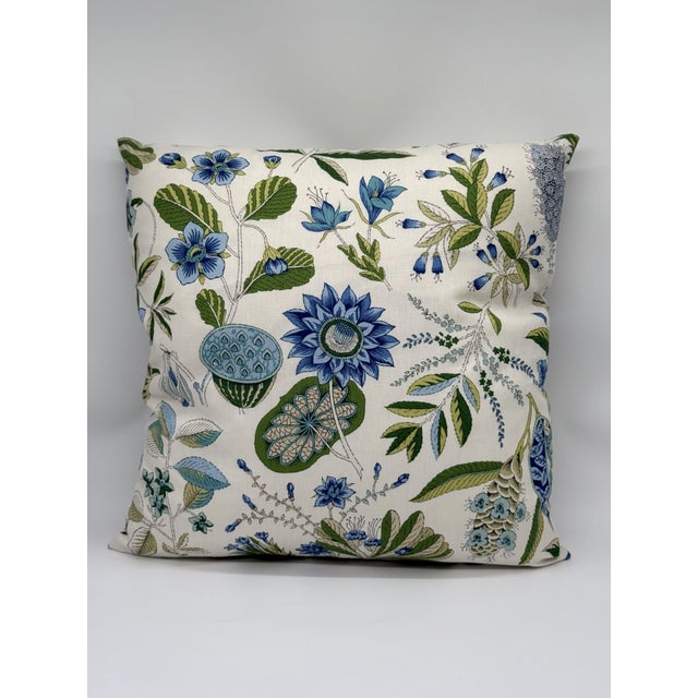 2020s Schumacher Roca Redonda 22x 22 Decorative Pillow Cover in Ivory and Blue For Sale - Image 5 of 8