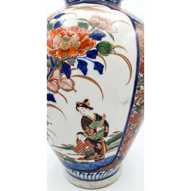 Asian Japanese Hand-Painted Verte Imari Covered Jar Circa 19th Century For Sale - Image 3 of 6