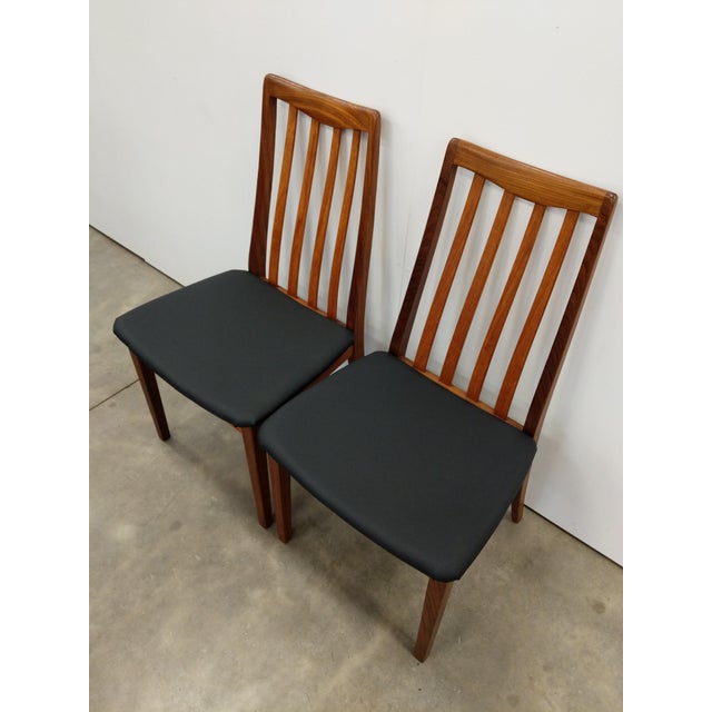 Pair of Vintage G Plan Teak Mid Century Modern Dining Chairs For Sale In New York - Image 6 of 8