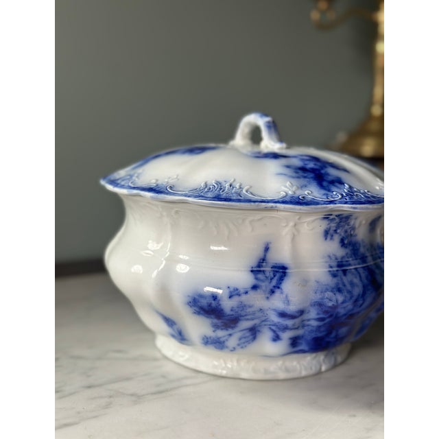 Grindley Antique Victorian w.h. Grindley Flow Blue Lidded Chamber Pot - "Harley" Pattern For Sale - Image 4 of 8