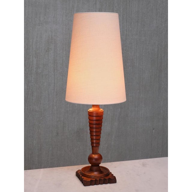 French Art Deco Tall Sculptural Table Lamp in Turned Oak with Ivory Shade, 1920s For Sale - Image 9 of 13