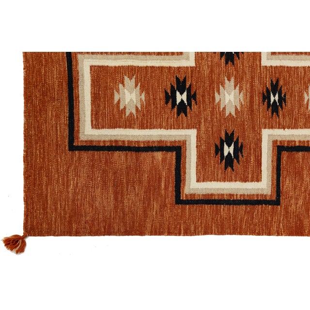 Cream Modern Navajo Style Hand-Knotted Wool Rug – Terracotta Geometrical Cross Design For Sale - Image 8 of 9