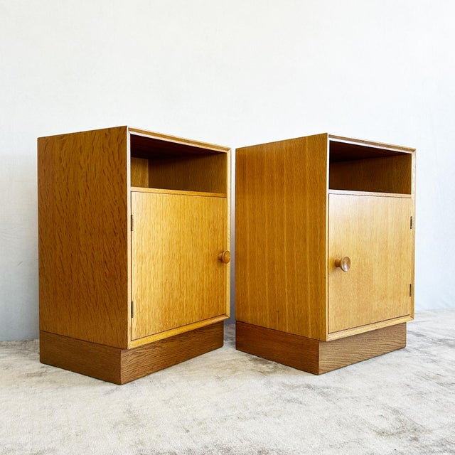 Mid-Century Modern Oak Bedside Cabinets from Meredew, 1960s, Set of 2 For Sale - Image 3 of 14