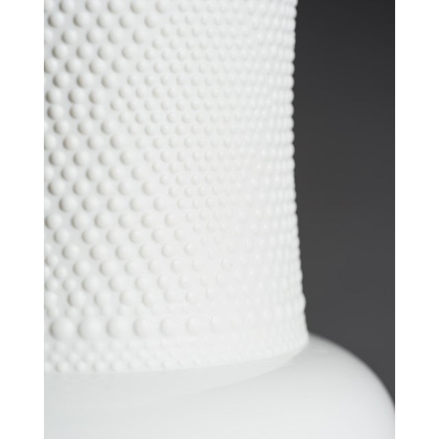Vintage Black and White Porcelain Vases by Tapio Wirkkala for Rosenthal Studio-Line, 1980s, Set of 2 For Sale - Image 11 of 13