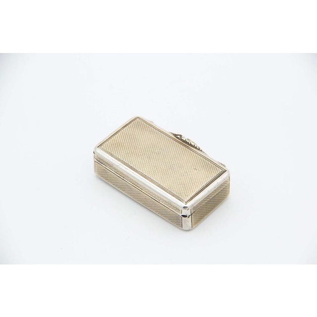 Rectangular Snuff Box in Guilloche Silver For Sale - Image 3 of 4