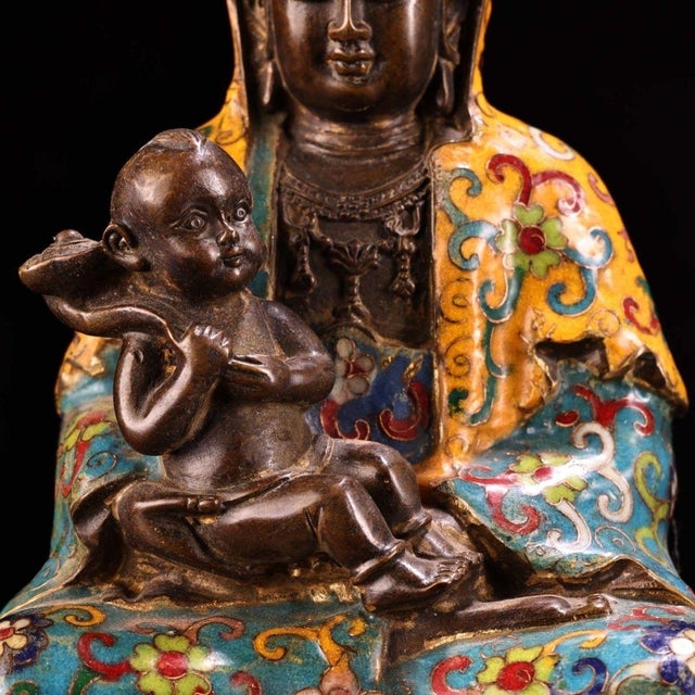 Metal Late 19th Century Cloisonné Enamel Guanyin Statue With Child, 4.5kg For Sale - Image 7 of 9
