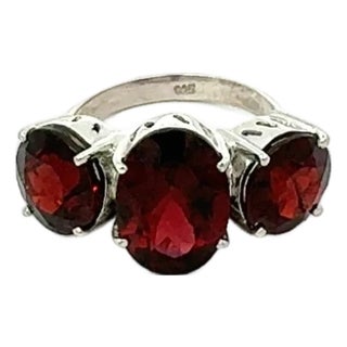 Classic 925 Silver Three Stone Prong Set Statement Ring With Red Garnet - Size 6.5 For Sale