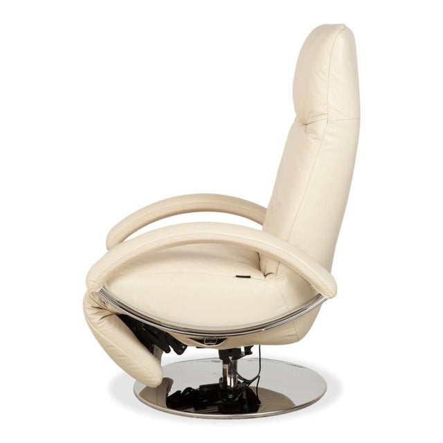 Cream Leather Armchair with Electric Function from Strässle For Sale - Image 16 of 17