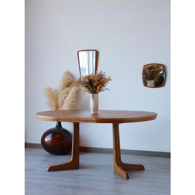1960s Vintage Scandinavian Extendable Oak Dining Table, 1960s For Sale - Image 5 of 18
