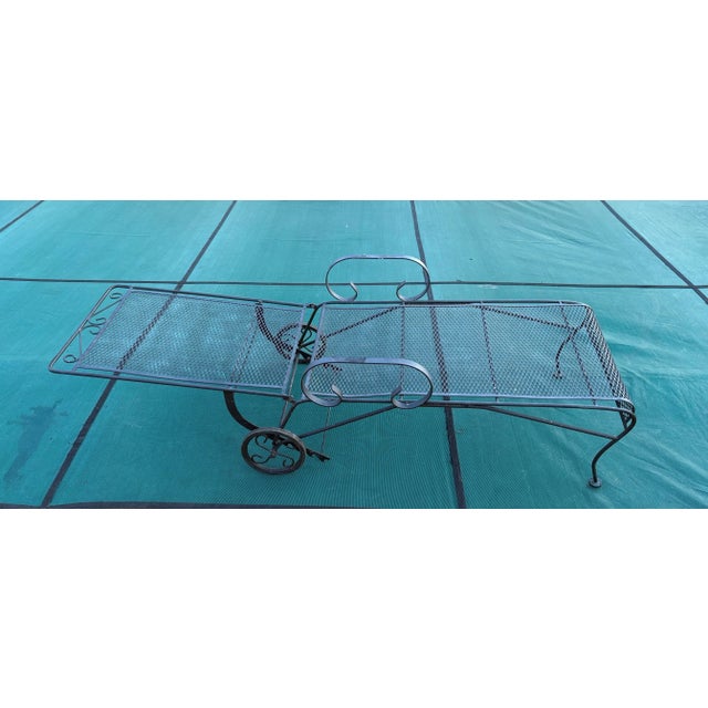 Metal 1970s Salterini Style Wrought Iron Adjustable Outdoor Patio Chaise Lounge, Attributed For Sale - Image 7 of 7