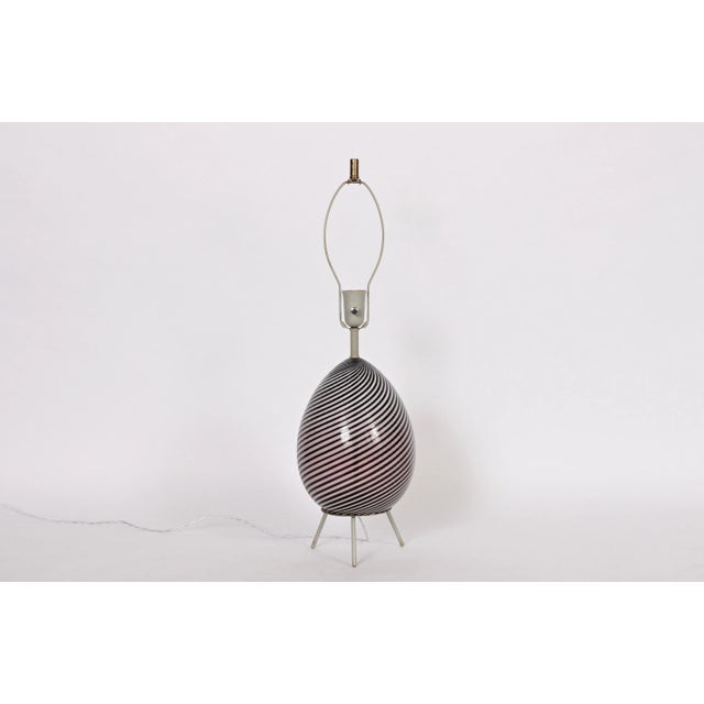 Mid-Century Modern Dino Martens for Aureliano Toso Cranberry Swirl "Egg" Table Lamp on Tripod Base For Sale - Image 3 of 11