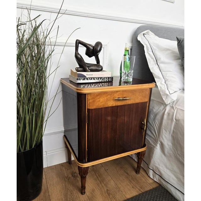 Elegant and refined pair of Italian 1940s Art Deco bedside tables with great design shape and detail of every part and...