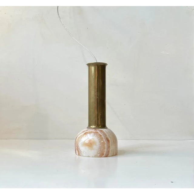 Beige Modern Italian Onyx Marble and Brass Pendant Lamp, 1970s For Sale - Image 8 of 8